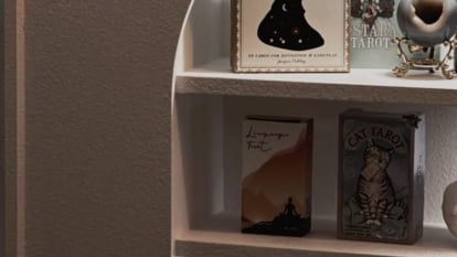 IW Tarot
