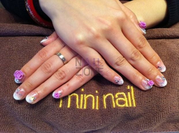 (Closed)Mini Nail