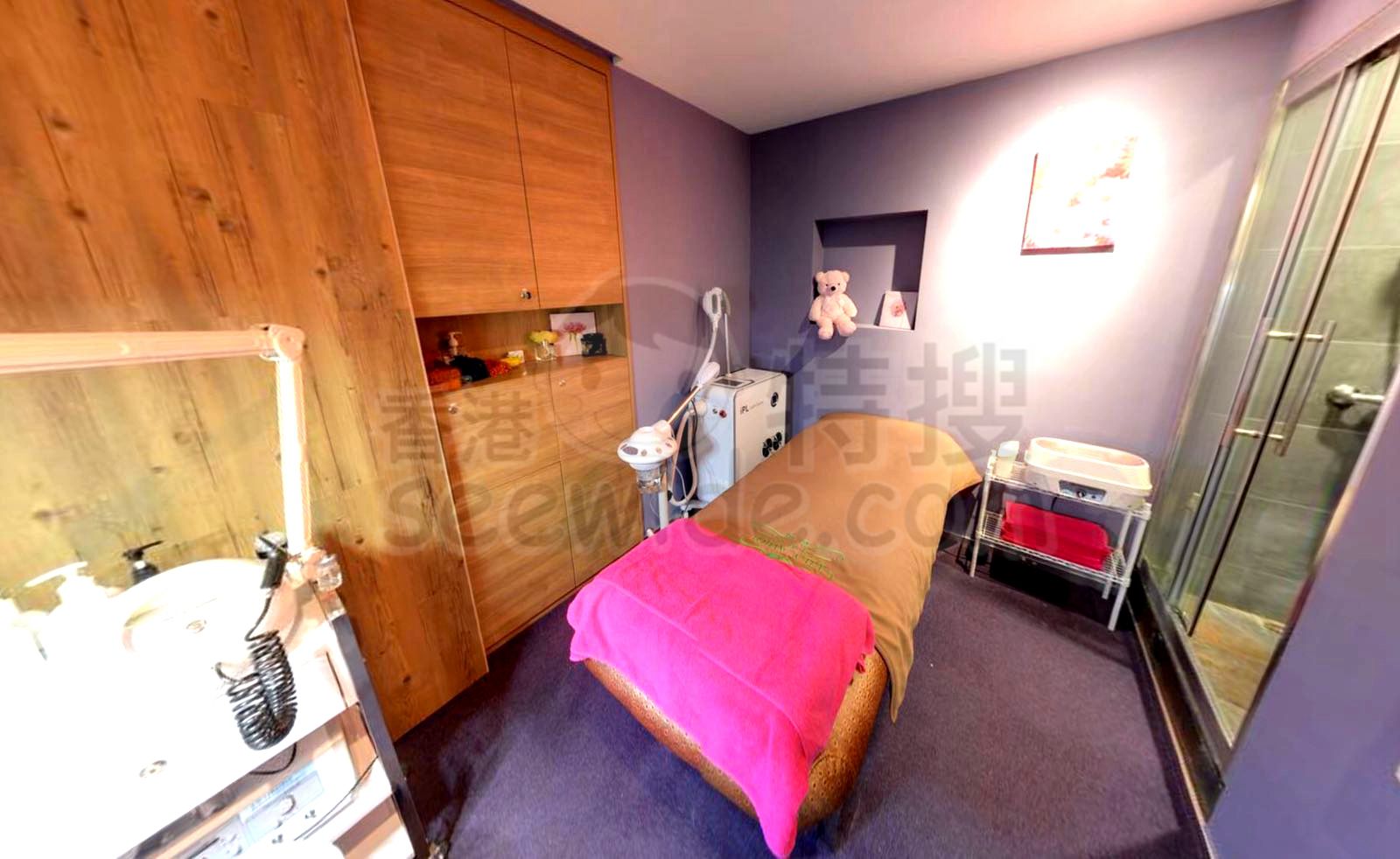 Lily 美療中心 (銅鑼灣分店) - Professional 按摩 Shop in 香港島 | BookFun