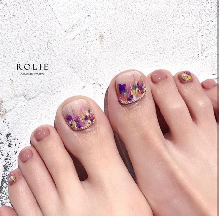 Rolie Nail HK