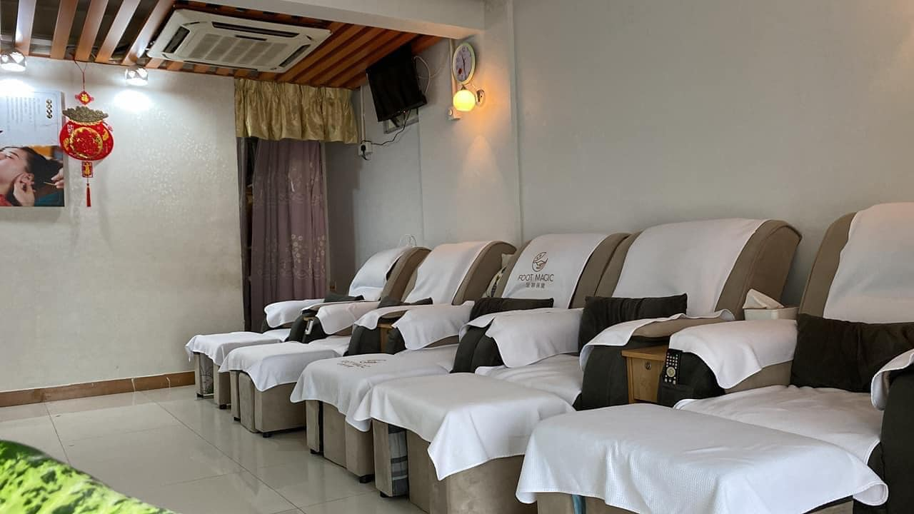 足跡保健 (深水埗店) - Professional 按摩 Shop in 九龍 | BookFun