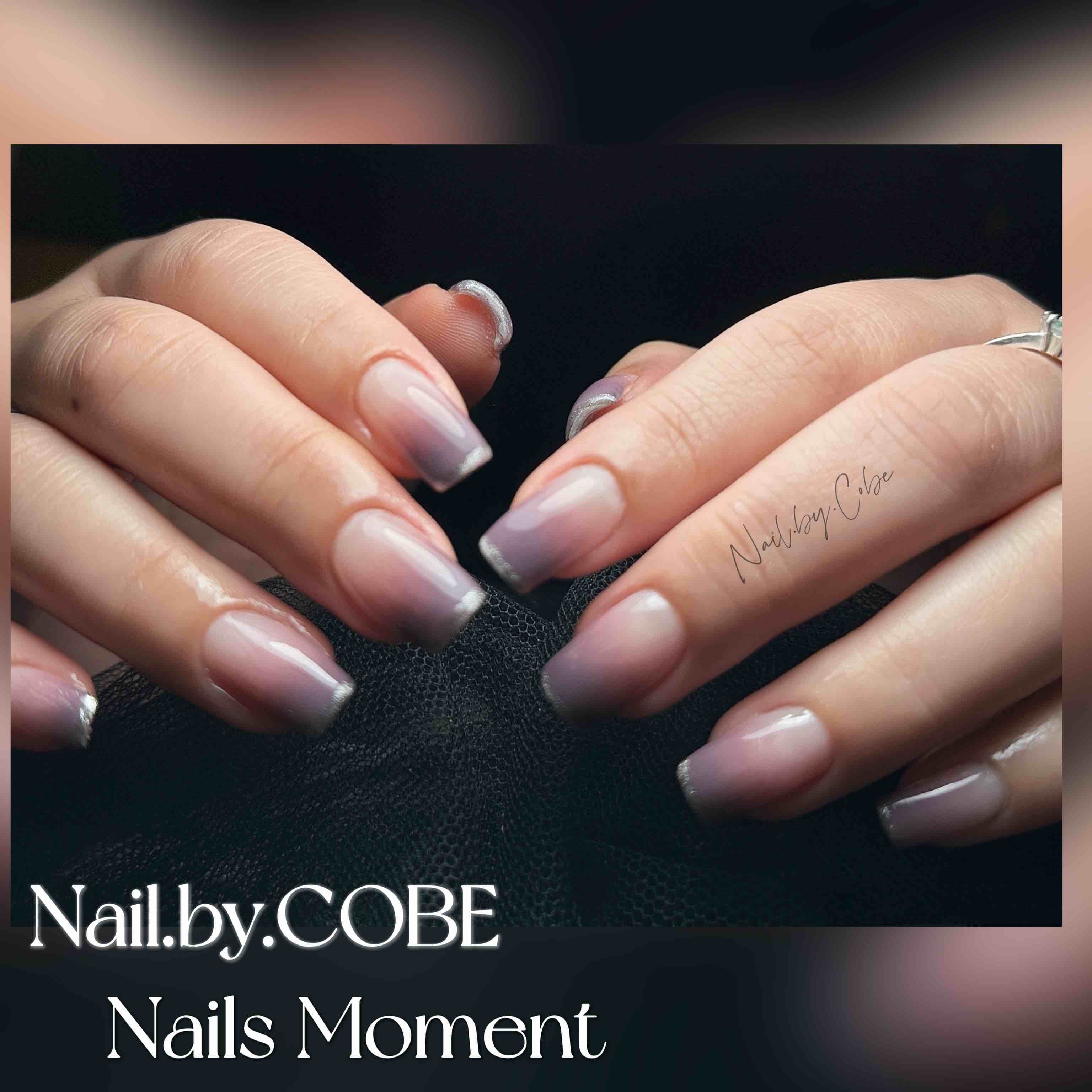 Nails Moment