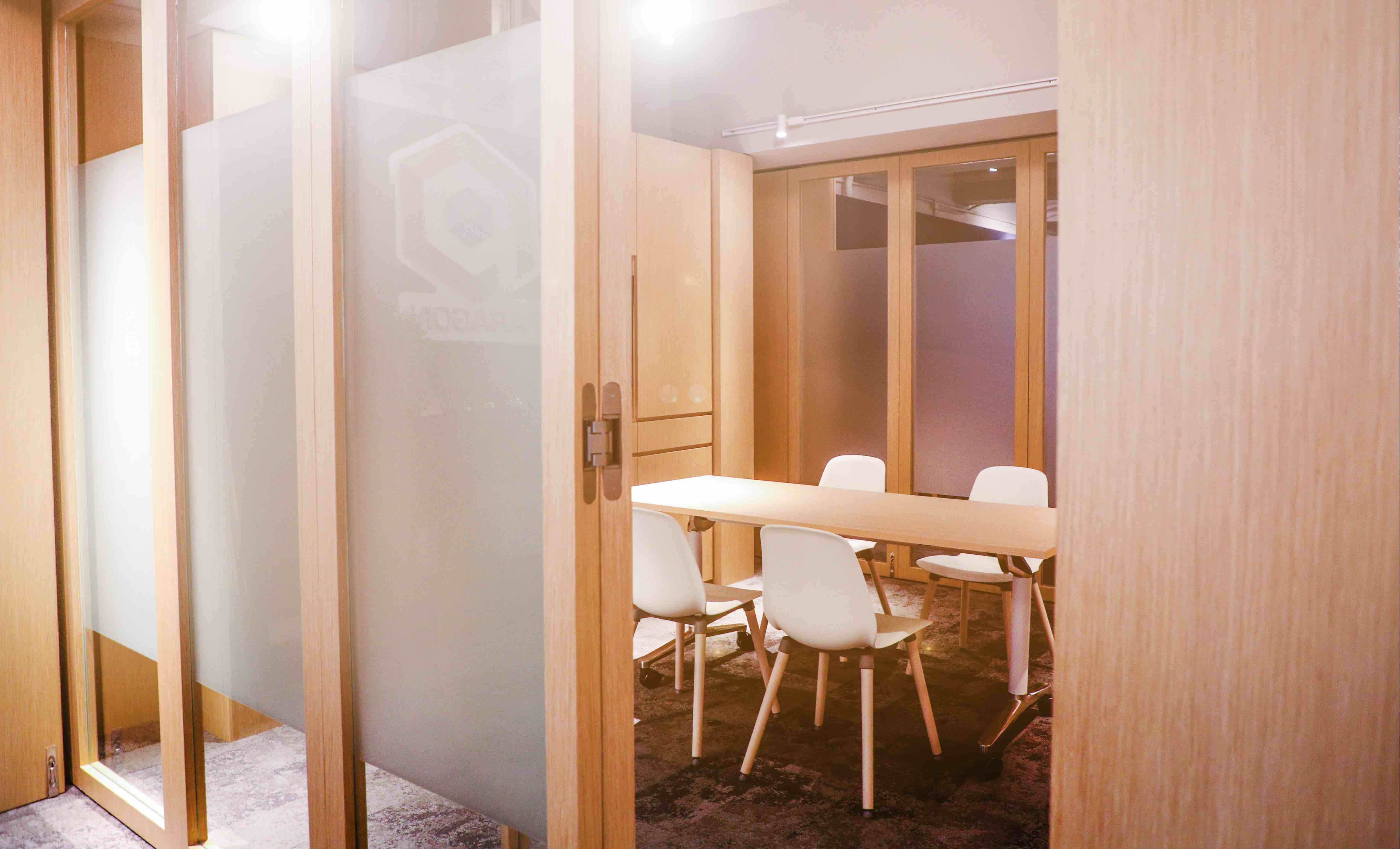 Paragon Club - Professional 休閒及娛樂 Shop in 九龍 | BookFun