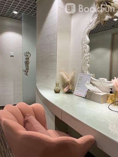 V Beauty Cosmedical Centre 香港醫學美容中心