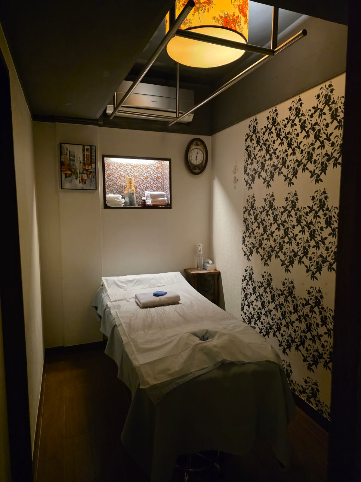 香港島 按摩 | 文華養心殿 - 專業服務 | BookFun