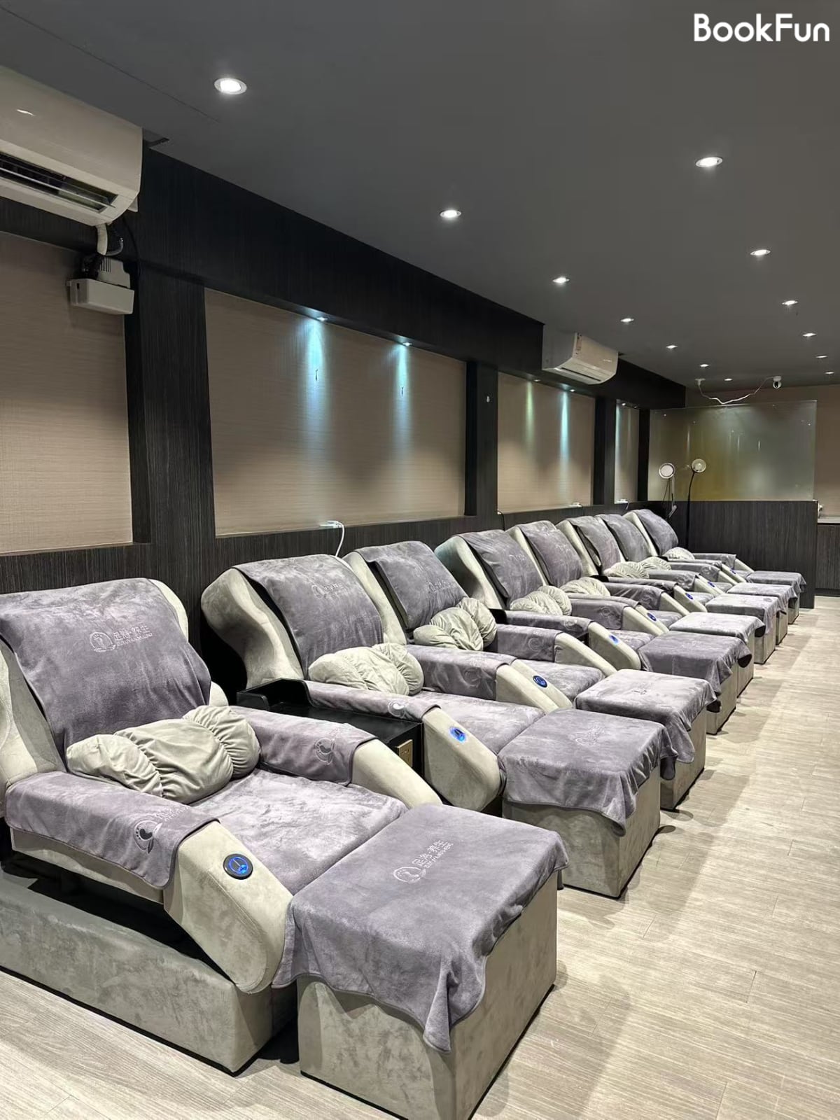 九龍 按摩 | 金寶閣 - 專業服務 | BookFun