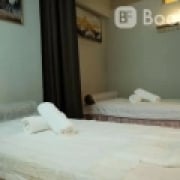 Man Lee Foot Massage