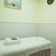 Man Lee Foot Massage